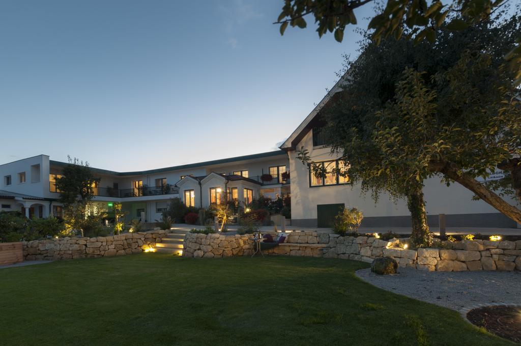 Haus Kranixfeld-Fischl Hotel Mörbisch am See Exterior foto